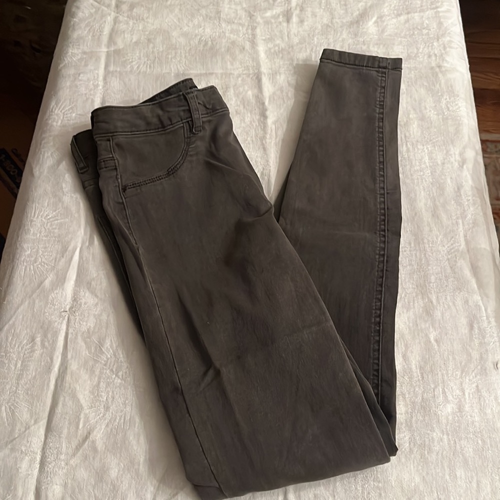 💥50% sale💥NEW Sinsay grey jegging size 40. E#222